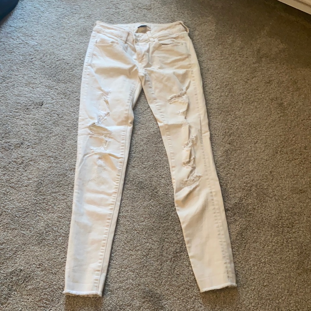 American Eagle Off-White Skinny Jeans